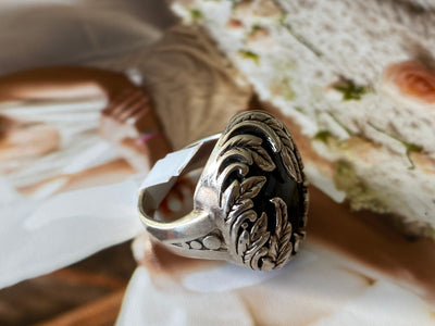 Stunning Vintage Black Onyx Ring