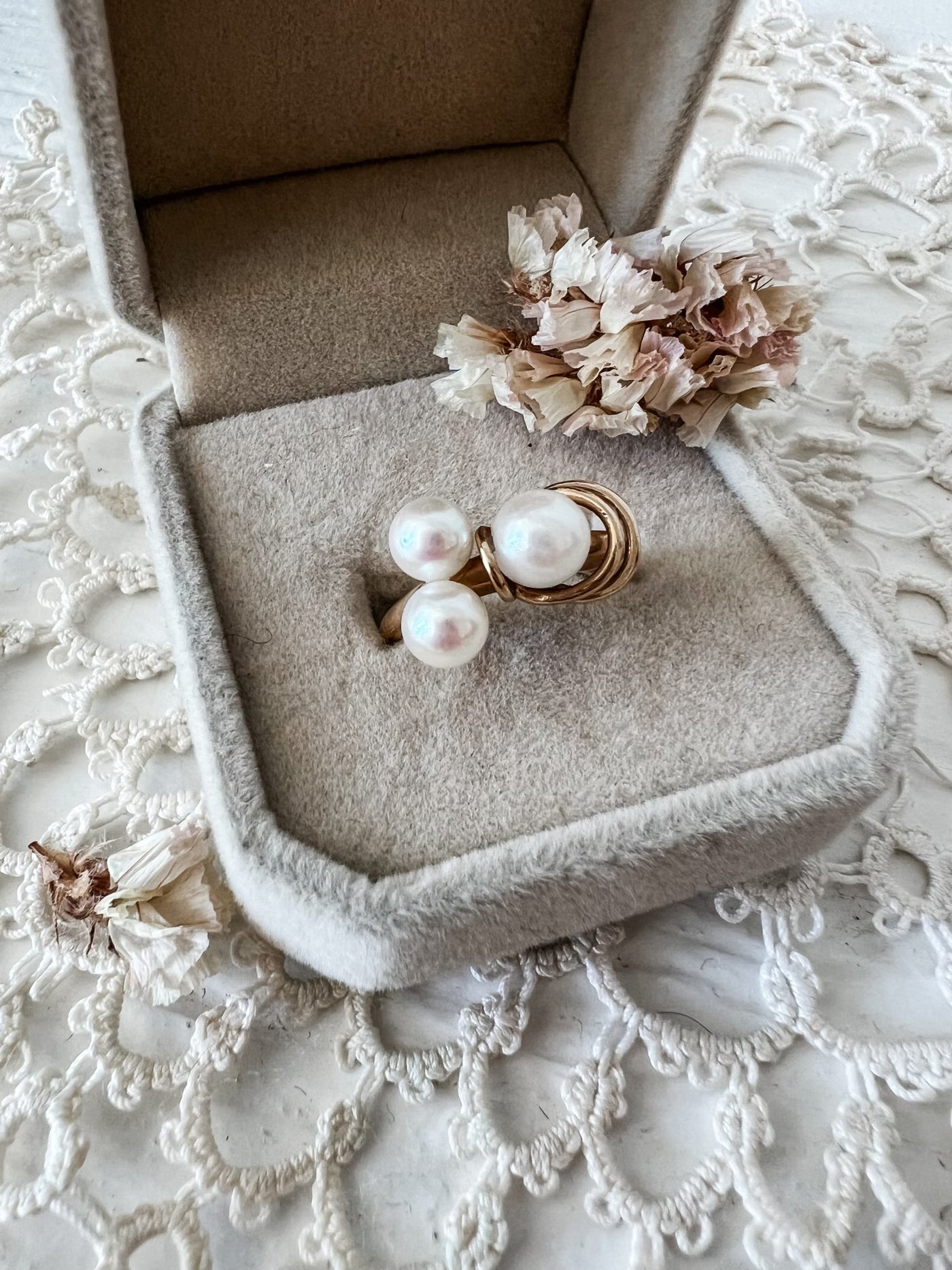 Vintage Triple Pearl Ring JD