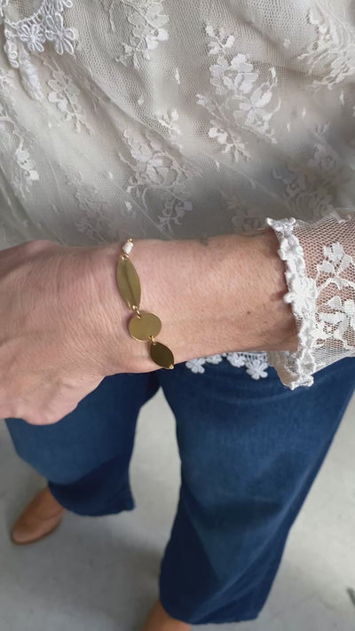 Pearl Disc Bracelet